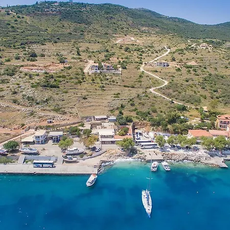 Coastal Paradise Found - Komis' Private Pool Retreat Villa Ájosz Nikólaosz
