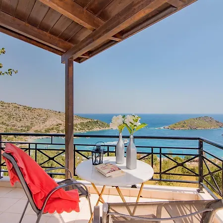 Coastal Paradise Found - Komis' Private Pool Retreat Ájosz Nikólaosz